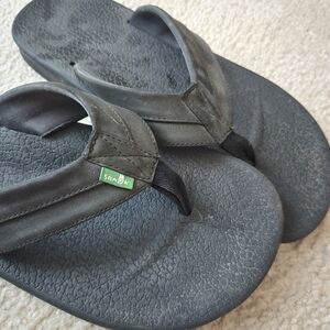 sonuk flip flops black size 10.5 men, worn 2 times